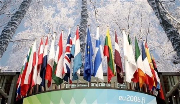 Banderas de los países que integran la Unión Europea