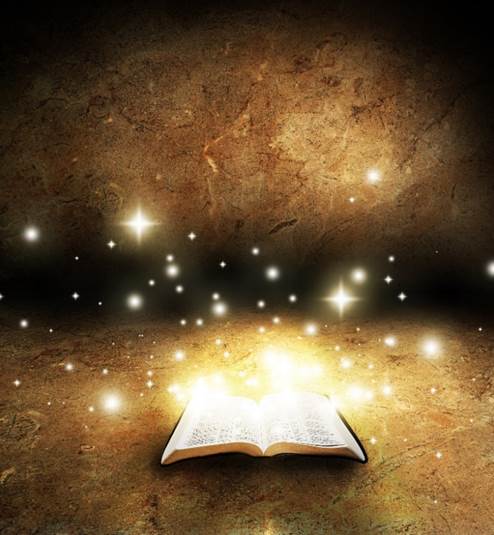 Esta imagen de una Biblia abierta con destellos de luz que emanan de ella ilustra còmo las profecías de los Dos Testigos de Apocalipsis orientan y alumbran.