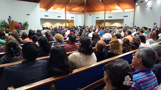 En dsta fotografía se ve una porción de la gran audiencia que partició en el Seminario Bíblico Houston Decimoséptimo, en abril del 2017, en Channelview, Texas. 