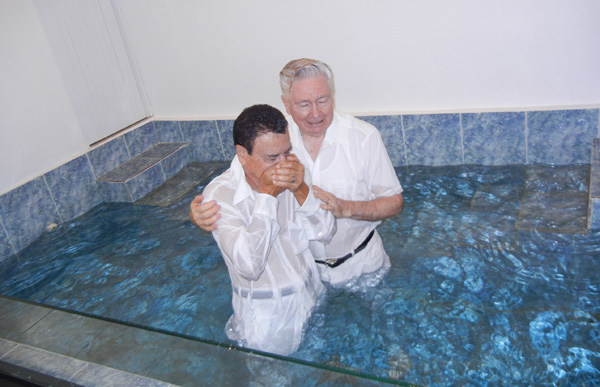 Mr. Juan Rivera Ruíz was baptized by Dewayne Shappley in Bayamón, Puerto Rico, Sunday, Nov. 10, 2013. 