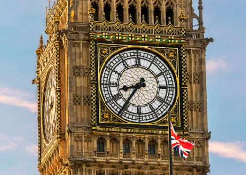 El reloj Big Ben, Londres, Inglaterra, ilustra el tema El tiempo pEsa, en editoriallapaz.