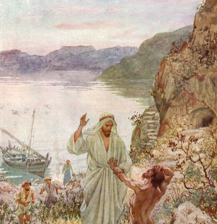 Una pintura de Jesucristo cuando encuentra a un gadareno endemoniado en la costa oriental montañosa del mar de Galilea, obra artística que capta también el mar, el barco en que había llegado y tres personas que observan el encuentro.