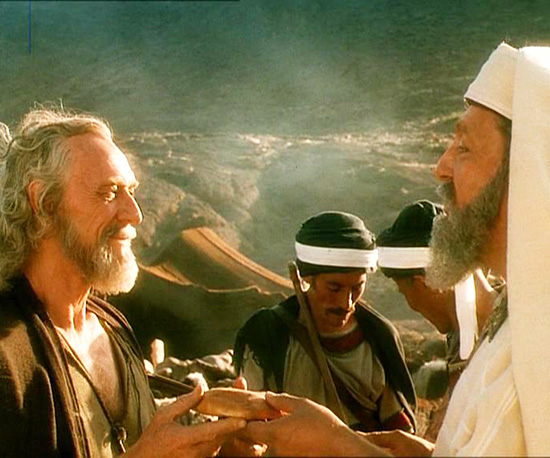 El patriarca Abraham ofrece el diezmo del botín de guerra al sacerdote Melquisedec, tipo de Cristo, ilustración para el estudio Los pastores judaizantes piden diezmos.