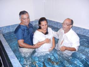 Alice baptized in the church of Christ, Bayamon, Puerto Rico by Alfonso Estrella and Rafael Torres.