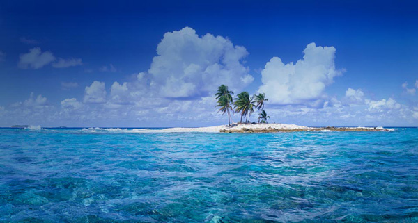 Tuvalu. Una nación polinesia en el océano Pacífico. En términos de territorio, Tuvalu figura como la cuarta nación más pequeña del mundo. Se compone de cuatro islas tipo arrecife y cinco atoles. 